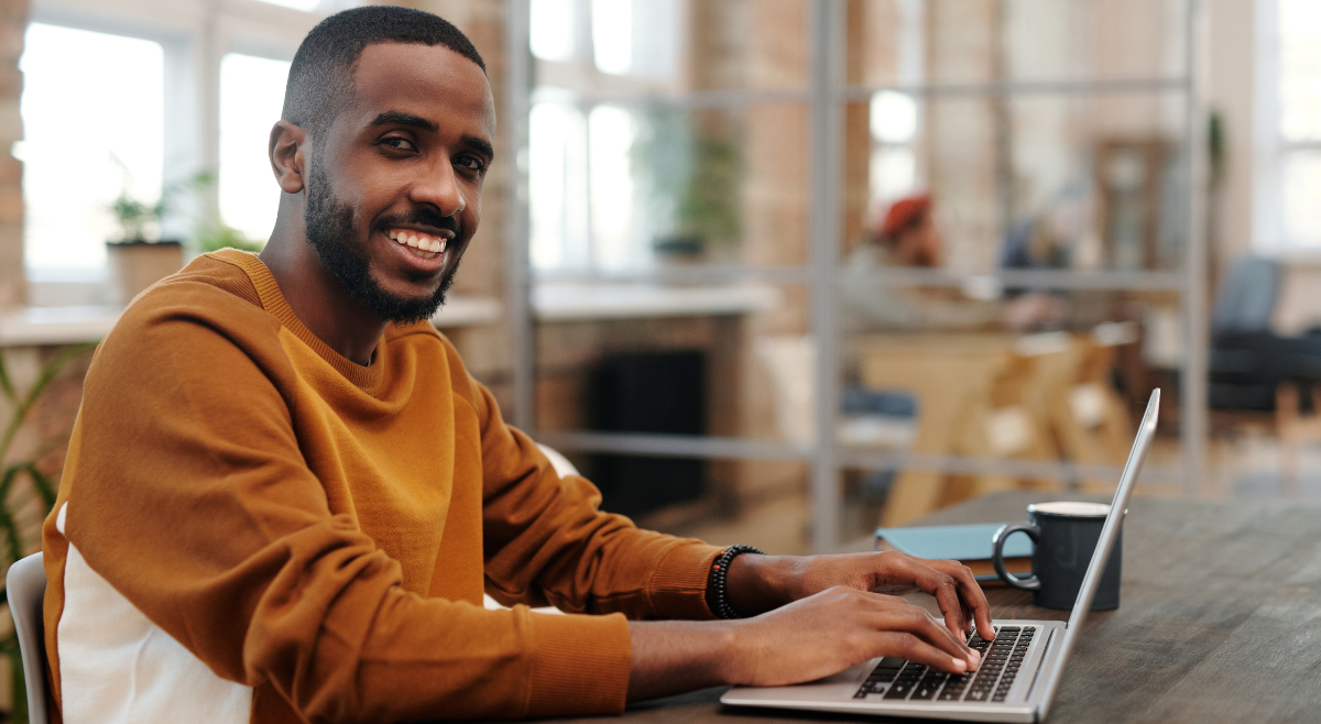Freelance blogger optimizing website for SEO to secure more freelance jobs.